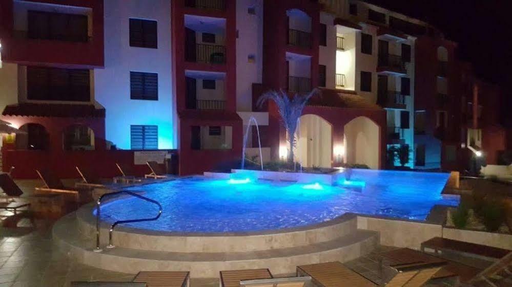 The Plaza Suites Humacao Extérieur photo